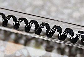 信(xin)禾(he)昌(chang)憑借(jie)對(dui)市場的(de)靈(ling)敏嗅覺生產(chan)出受(shou)歡(huan)迎(ying)的(de)碳纖(xian)維發熱(re)管